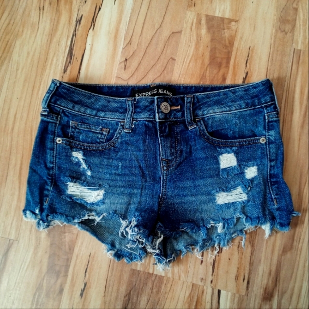 Express shorts
